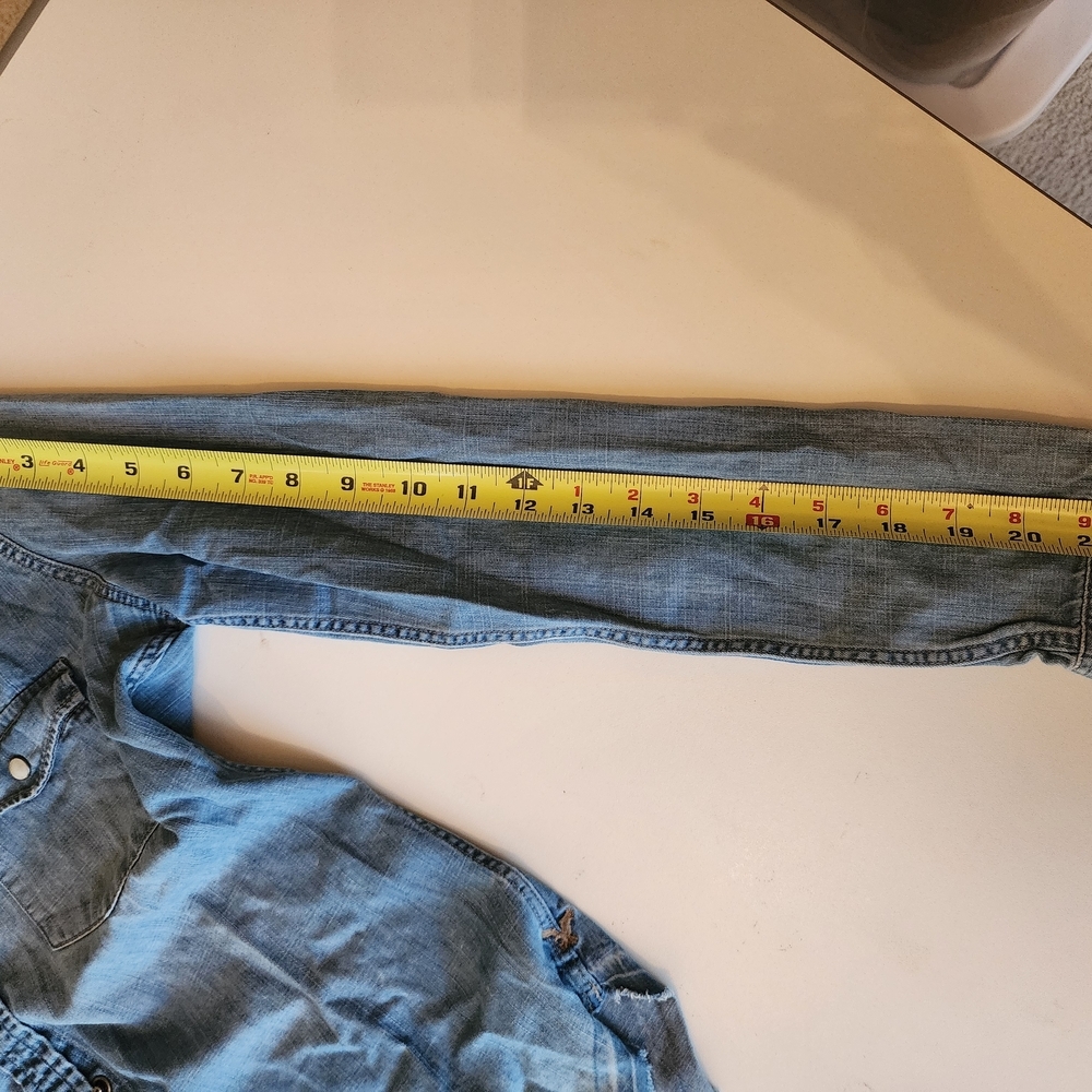 American Eagle Light Wash Denim Button-Up Shirt XS - Picture 8 of 8